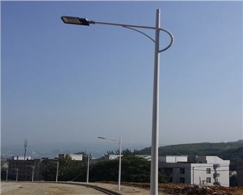 湖北市電路燈-湖北省安康職業技術學院路燈項目
